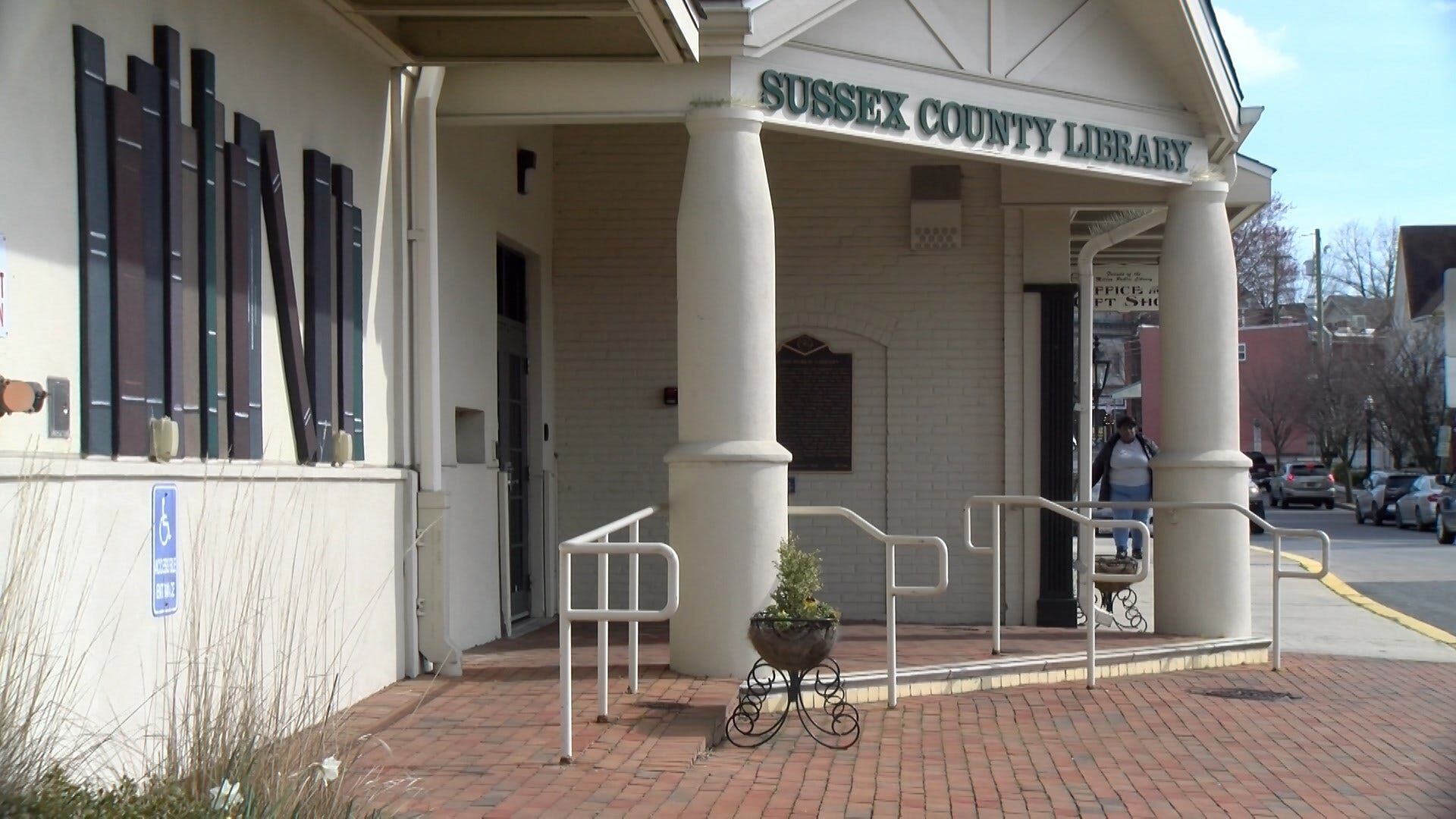 Delaware Libraries Serving the Public in Crisis